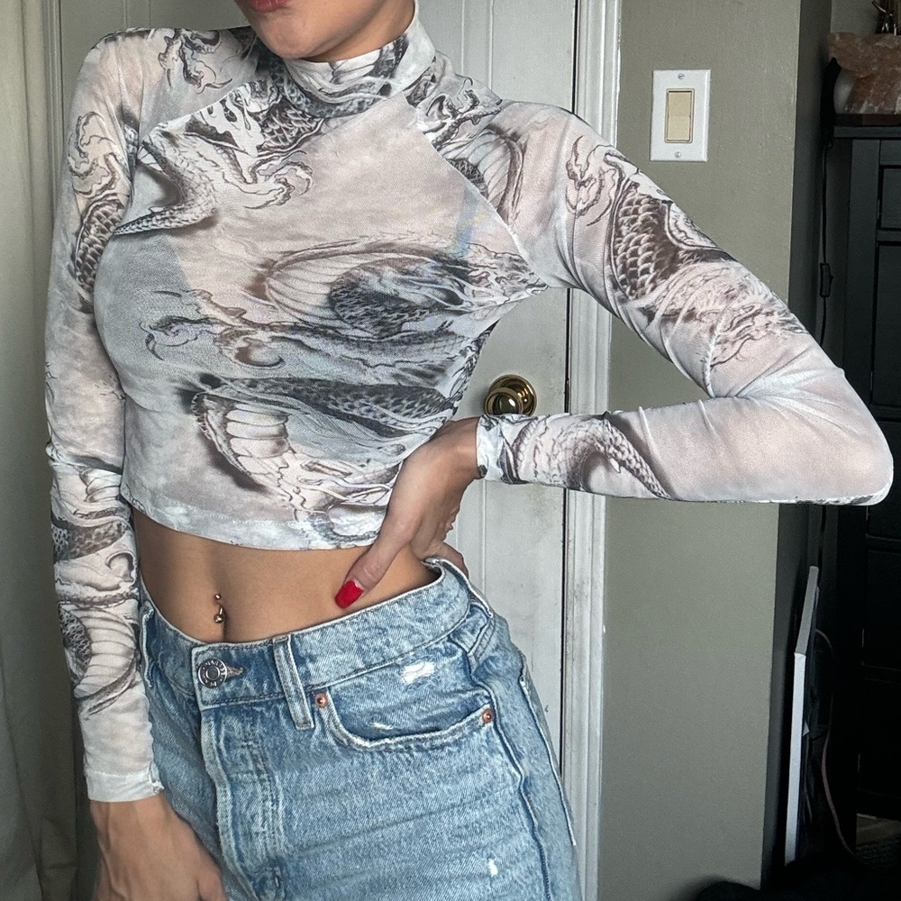 BOOHOO DRAGON MESH CROP TOP